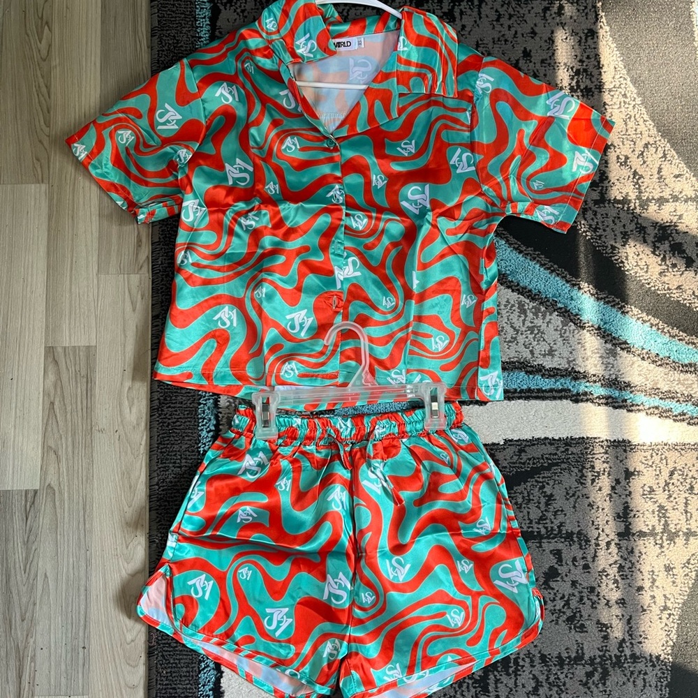 NEVER WORN 2pc Set